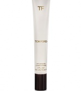 Tom Ford's opulent lip accessory: a gloss that lacquers lips with precious pulverized pearls, creating a reflective shine and a lavishly soft feel. Use on bare lips for a polished, sophisticated look or layer over Tom Ford Lip Color for a deeply sexy sheen.
