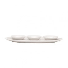 Accented with tonal contrast banding, this set is modern and sleek. Urban luxury at its most elemental.