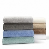 Rendered from the finest Egyptian Cotton, the Matouk bath towel is comprised of zero-twist yarns to wrap you in miracle of softness and absorbency.