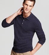 A sophisticated polo design in decadent cashmere expresses your taste for classic luxury.