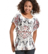 Get graphic with this printed top from Sequin Hearts – a perfect choice for on-the-go style.