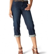 Refresh your denim look with these springy capris from Levi's! A dark blue wash and cropped, cuffed leg is essential for warmer weather.