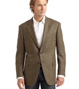 THE LOOKAllover tweed constructionNotched lapelWelt pocket at chestButton closureDual flap pocketsLong sleeves with button cuffsVented back hemInner welt pocketsTHE FITAbout 31 from shoulder to hemTHE MATERIALWorsted woolFully linedCARE & ORIGINDry cleanMade in USA