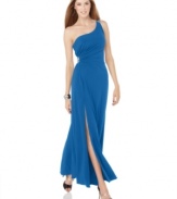 Hailey Logan's ankle-skimming gown is a classic that never goes out of style. Pair with peep-toe pumps for a statuesque silhouette!