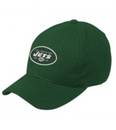 Top of your game-day gear with the added team spirit of this adjustable New York Jets logo hat from Reebok.