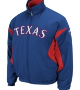 It's a sweep. You'll get the most team pride points every time in this Texas Rangers jacket with Therma Base technology from Majestic.