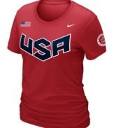 Join the big leagues. Perform like your favorite athletes and show your Team USA pride in this Nike t-shirt with Dri-Fit technology for ultimate comfort.