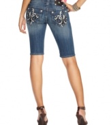 Opt for denim with edge with these bermuda shorts from Miss Me. Featuring a rhinestone-studded, fleur de lis back-pocket design, these medium wash shorts elevate your day style to rocker-cool levels.