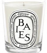 This candle recalls the scent of a rose garden by the water's edge. The rose gives it an imposing presence that is ideally balanced by the cool note of blackcurrant leaves. This sophisticated perfume is one of Diptyque's most famous.Fruity 50-60 hours burn time Keep wick trimmed to ½ to ensure optimal use Hand poured and made in France 