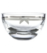 It's all in the details with the Grace Avenue bowl from kate spade new york. A sweet pewter ribbon adds a preppy, feminine touch to sumptuous clear crystal.