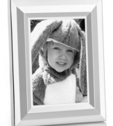 The picture of elegance, this Beveled frame looks perfectly polished in timeless silver plate from Martha Stewart Collection.