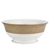 Adorned with delicate beetles and dragonflies, this classically shaped fine china serving bowl combines simple elegance with casual style. The gold wing border makes your tabletop shine with elegance while the classic shape and delicate pattern exude style.