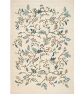 Natural whimsy. Perfectly graceful leaves upon scrolling vines make a mark of elegance upon rich woven pile. Hand tufted in India of long wool fibers, this luxurious area rug from Martha Stewart rugs presents unparalleled comfort and style underfoot.