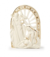Light up the season with tranquil beauty. Mikasa's Holy Family votive captures the true spirit of Christmas in porcelain with golden accents.