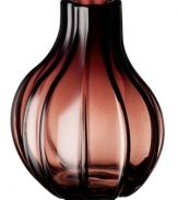 Handcrafted for an organic look and feel in Villeroy & Boch crystal, the Signature vase adds a touch of personality and pop of color to the mantel, bookcase or table.