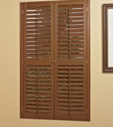 An effortless way to add classic style to any space, the Plantation faux wood shutter features slim slats which allow for just the right amount of filtered light and a convenient hook latch to keep two shutters closed.