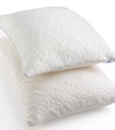 Bedtime bliss. Get the perfect comfort and support for your head and neck with this Comfort Foam pillow from Tempur-Pedic. This traditionally shaped pillow can be rolled and fluffed for personalized form.