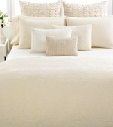 This Vera Wang flat sheet boasts 400-thread count cotton percale fabric and sophisticated banded accents.