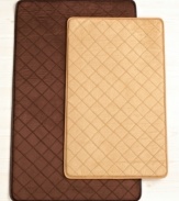 This Chef's Mat from Bacova feature a memory foam insert that provides the right amount of support to relieve foot, leg and back pain when standing for long amounts of time. A stylish diamond design, easy care and skid resistant backing make this mat a must-have for any kitchen or work space.
