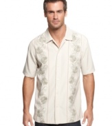 All natural. Show off your earthy side in this leaf-print shirt from Via Europa.