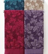 Inspired by exotic Japanese blooms, this Kyoto bath towel invigorates your bathroom with a captivating floral design and decorative trim. Choose from four sophisticated hues.