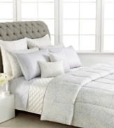 Inspired by the Indian city of Jaisalmer, this Barbara Barry sheet set provides a tranquil effect with a neutral colored landscape. Crafted with 300-thread count combed cotton sateen, this set offers a comforting, luxurious feel.