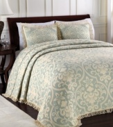 The All Over Brocade bedspread exudes a traditional appeal with a beautifully woven pattern and decorative fringe along the edges. Choose from four timeless colorways.