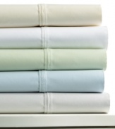 Sleep soundly. This Bromley sheet set boasts pure 800-thread count cotton for superior comfort that will keep you dreaming throughout the night. Comes in an array of soft hues for a toned down look in the bedroom, with the added benefit of four pillowcases.