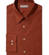 Saturate your style with the punch of color from this Van Heusen dress shirt.