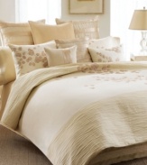 Dream weaver. Subtle quilting teams with a tranquil hue, suffusing this luxe sham with a decidedly dreamy allure. Elegantly accented with satin piping.