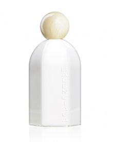 A lovely paradox. A demure violet with airy blossom and delicate peppery notes. A fragrance that is mysterious and fragile yet leaves a lasting trail.