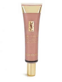 A silky complexion illuminator, between a highlighter and an enhancer, Dare To Glow is a must-have for women who want a gorgeous glow. The melting, ultra-fresh gel texture leaves skin soft and comfortable. Enriched with optical mother-of-pearl particles, Dare To Glow forms an impalpable veil for a natural-looking shimmer on the skin. 