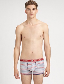 A lightweight, slim-fitting brief of cotton with a hint of stretch for maximum comfort.Elastic logo waistband95% cotton/5% elastane/12% polyesterMachine washImported
