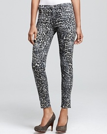 Opt for fierceness in these J brand legging jeans, boasting major stretch for an impeccable, body-contouring fit.