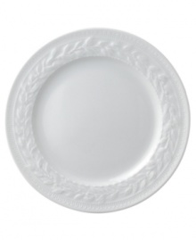 This unique pattern is inspired by the architecture of the famous Louvre Museum in Paris and made of exquisite Limoges porcelain. This unique pattern is inspired by the architecture of the famous Louvre Museum in Paris and made of exquisite Limoges porcelain.