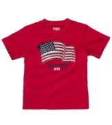 All-American. He'll be classic in every way in this graphic t-shirt from Osh Kosh.