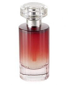 Audacious. Passionate. Utterly Magnifique. The fragrance that celebrates her vibrant femininity, her joie de vivre. Infused with the spicy impertinence of saffron, the warmth of roses and the smoky embrace of exotic nagarmotâ wood. Audacious. Passionate. Utterly Magnifique. The fragrance that celebrates her vibrant femininity, her joie de vivre. Infused with the spicy impertinence of saffron, the warmth of roses and the smoky embrace of exotic nagarmotâ wood.