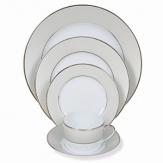 The dominant color of brilliant platinum has the ability to capture light in a room. When candlelight is used you will feel as though you are dining under the moon. The plates are adorned in two variations: plain and with arch pattern.