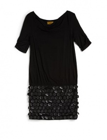 THE LOOKBateau neckRuched short sleevesDropped-waistTonal fabric paillettesTHE MATERIAL95% rayon/5% spandexCARE & ORIGINMachine washImported THE LOOKBateau neckRuched short sleevesDropped-waistTonal fabric paillettesTHE MATERIAL95% rayon/5% spandexCARE & ORIGINMachine washImported