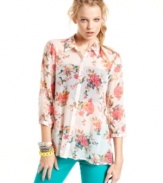 Take note: sheer button-downs are still the hottest blouses around! Get your fill with this floral-print, three-quarter sleeve style from Fire -- a super pretty pick that's full of charm.