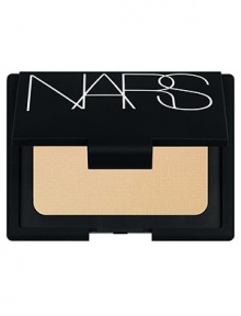 Lightweight formula provides flexible coverage and protection against harmful UVA and UVB rays. Luxurious refillable compact prepares complexion and covers imperfections without appearing visible on the skin. Lightweight formula provides flexible coverage and protection against harmful UVA and UVB rays. Luxurious refillable compact prepares complexion and covers imperfections without appearing visible on the skin.