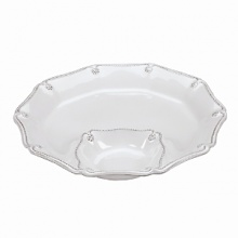 Whether elegant or casual, sophisticated or modern, Juliska Berry & Thread white dinnerware will suit whatever your setting and look great on your table.