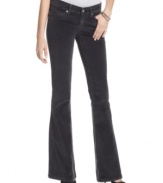 Levi's® Charcoal wash flare leg jeans have a super-sexy fit that pair well with stilettos. Ideal for date night, flaunt your curves in these wardrobe-staples!