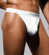 If you're looking for a sleek and sexy style, turn to this essential thong from 2(x)ist. Crafted in ringspun combed cotton, you can be sure that it won't skimp on comfort or support.