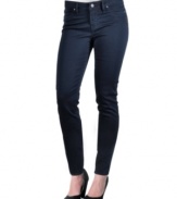 A rich dark wash makes these skinnies from Silver Jeans' totally versatile! Wear them with a flirty blouse or simple tee for a cute look you can depend on.