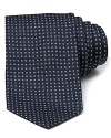 This Armani Collezioni tie strengthens your professional look with a reserved pattern and classic width.