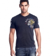 The perfect uniform for the weekend warrior, this T shirt from Affliction is the right way to approach your casual style.