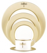 Adorned with delicate beetles and dragonflies, this classically shaped fine china combines simple elegance with casual style. The gold wing border make June Lane Gold place settings shine with elegance, while the classic shape and delicate pattern exude style.
