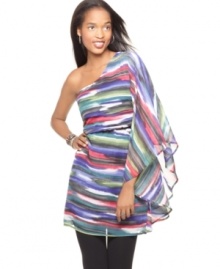 Highly dramatic with a bold print and one-shoulder styling, Fire's batwing top is ultra-chic. Make a statement and pair it with skinny jeans and chunky wedges. Highly dramatic with a bold print and one-shoulder styling, Fire's batwing top is ultra-chic. Make a statement and pair it with skinny jeans and chunky wedges.