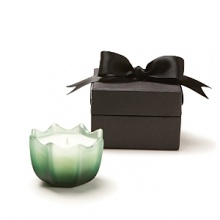 This elegantly scalloped D.L. & Co. candle contains a lush fragrance blend of hemlock, black pine, cedar, Italian cypress and oak moss. Comes in an exquisite black ribboned box for the perfect gift. This elegantly scalloped D.L. & Co. candle contains a lush fragrance blend of hemlock, black pine, cedar, Italian cypress and oak moss. Comes in an exquisite black ribboned box for the perfect gift.